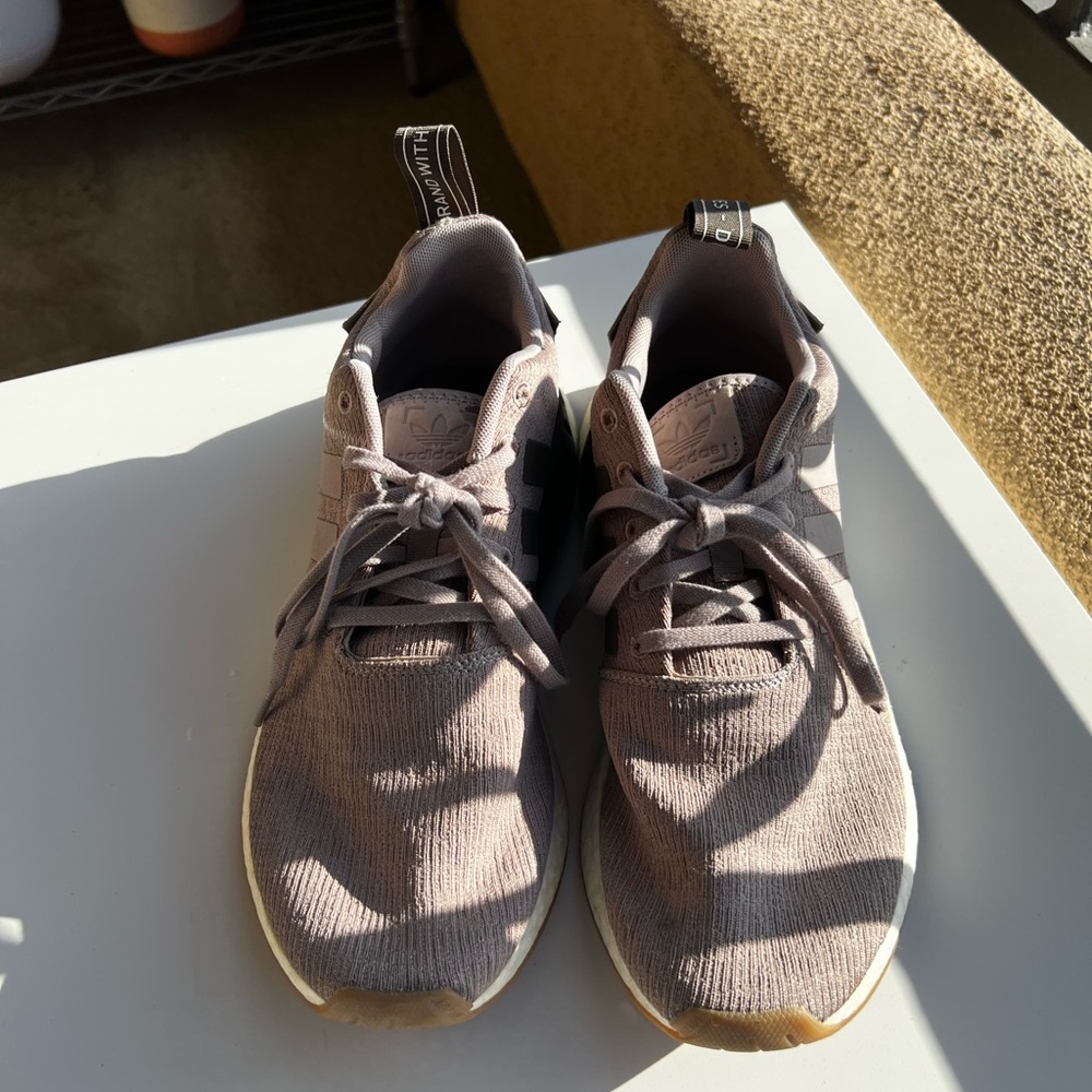Nmd R2